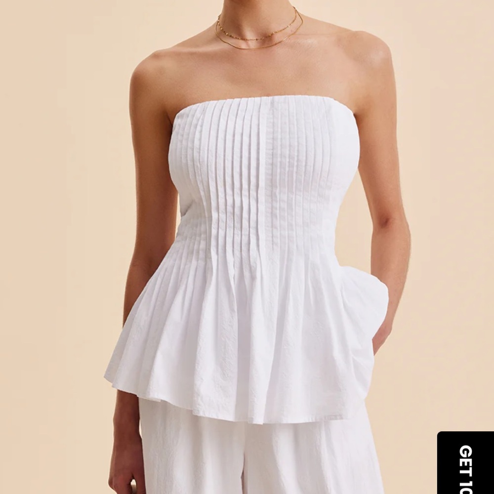 Commense White Strapless Pleated Blouse